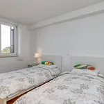 شقة 2 Bedroom Lovely In
