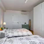 3 Bedroom Stunning In Appartement Peroj