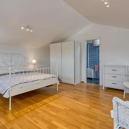 2 Bedroom Lovely In
